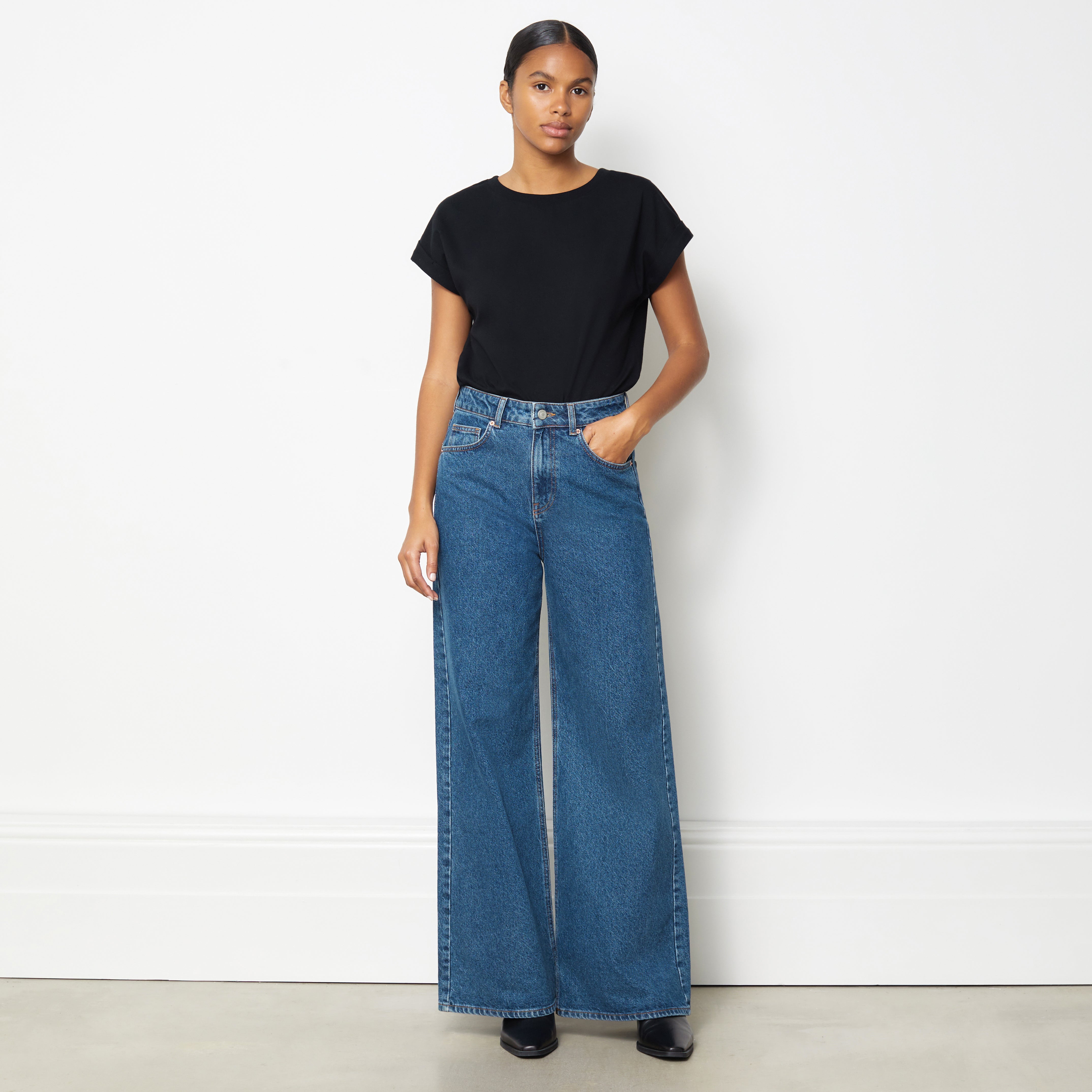 Blue wide leg clearance jeans